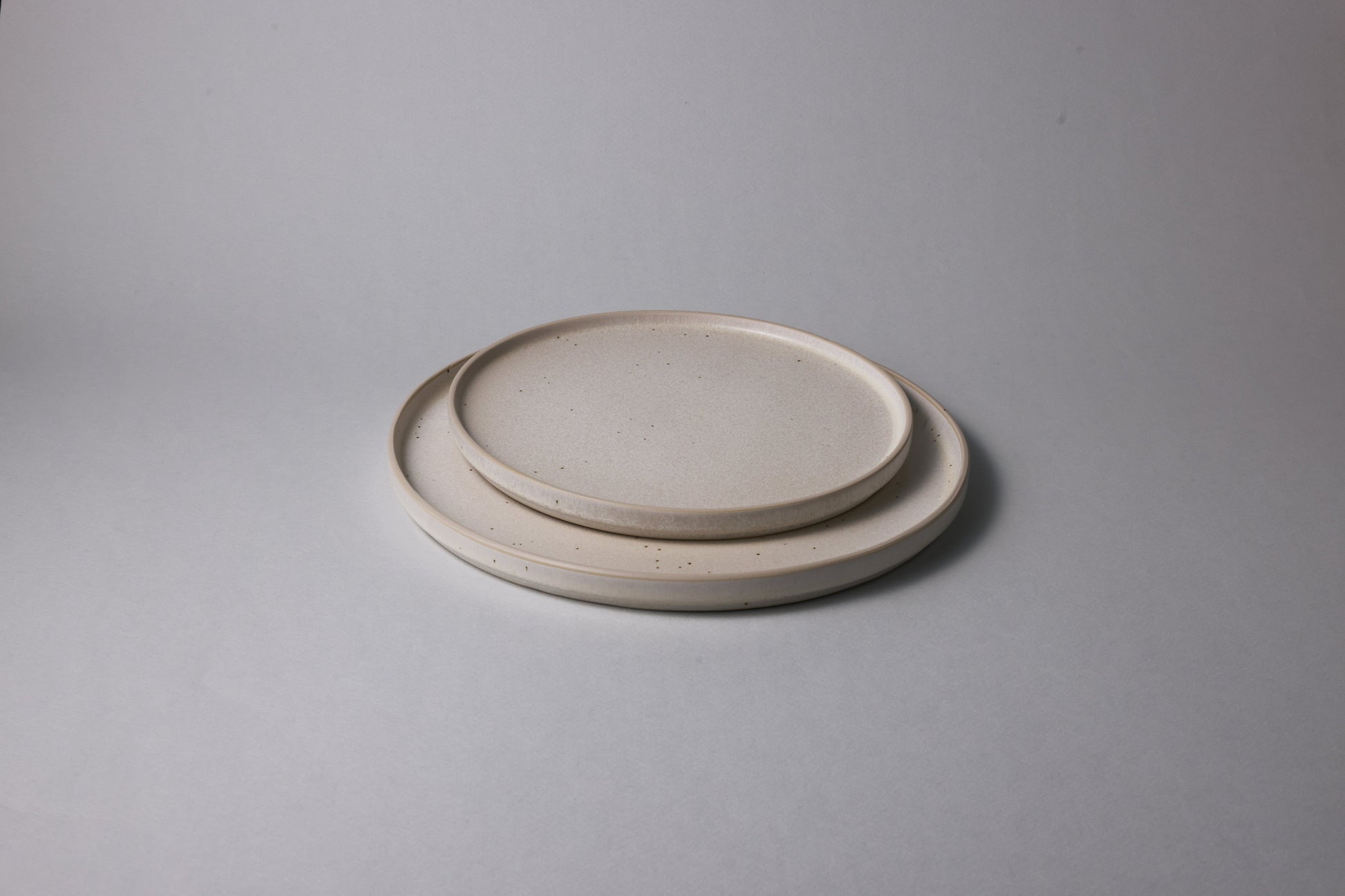 Two Plate Set  – Minimal Stoneware Tableware | the ōndo