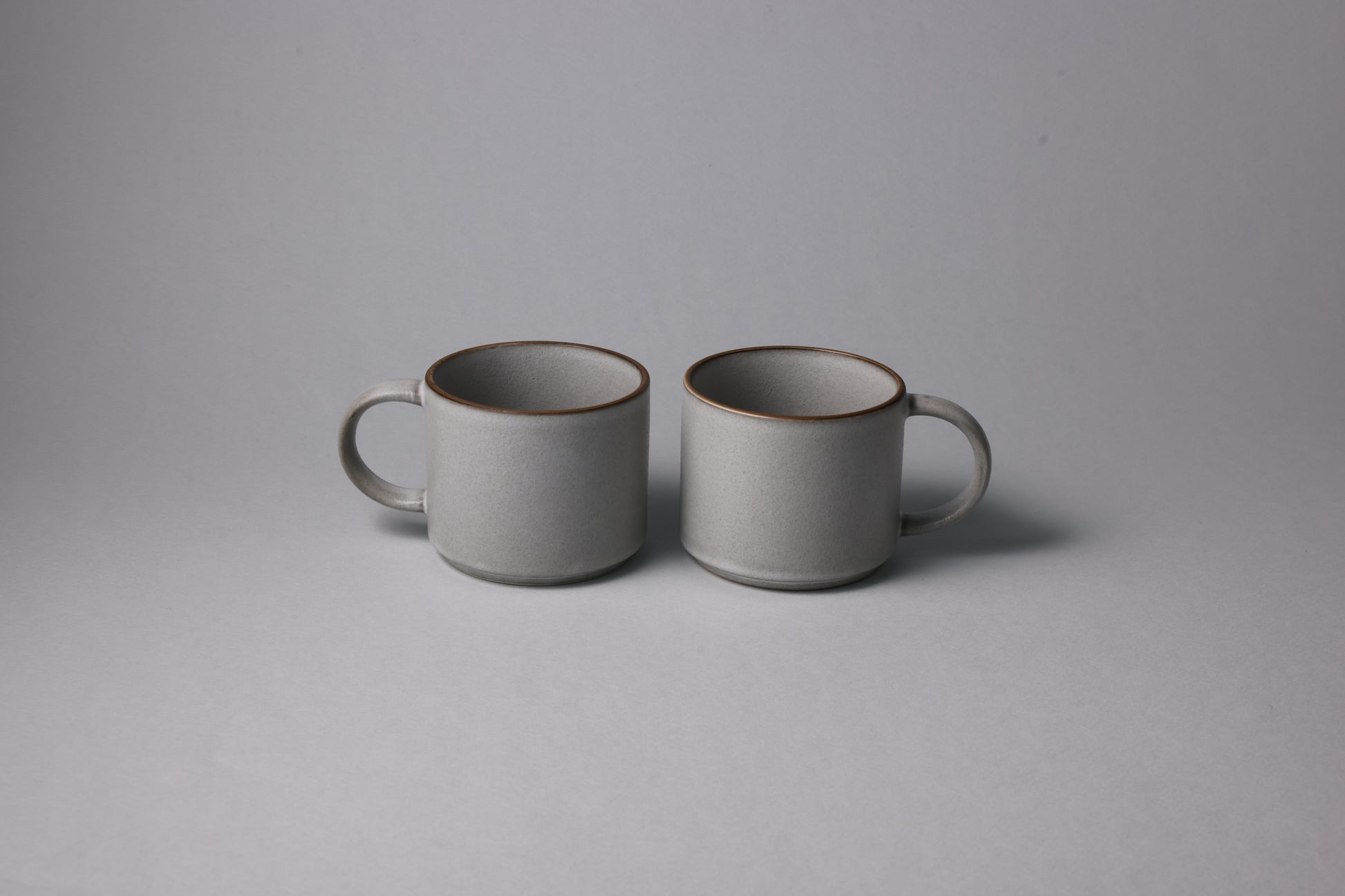 Two mug set in matte stoneware, soft gray